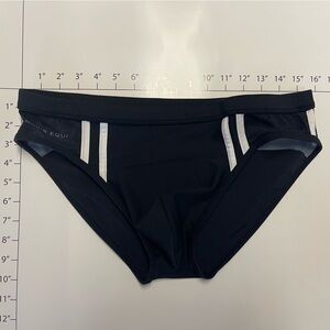 Men’s Maris Equi bikini size XL used in great condition